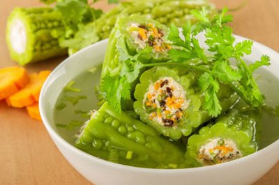 Một số món ăn và bài thuốc quý từ mướp đắng